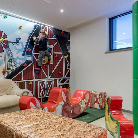 Aparthotel Gaislachkogl 4*